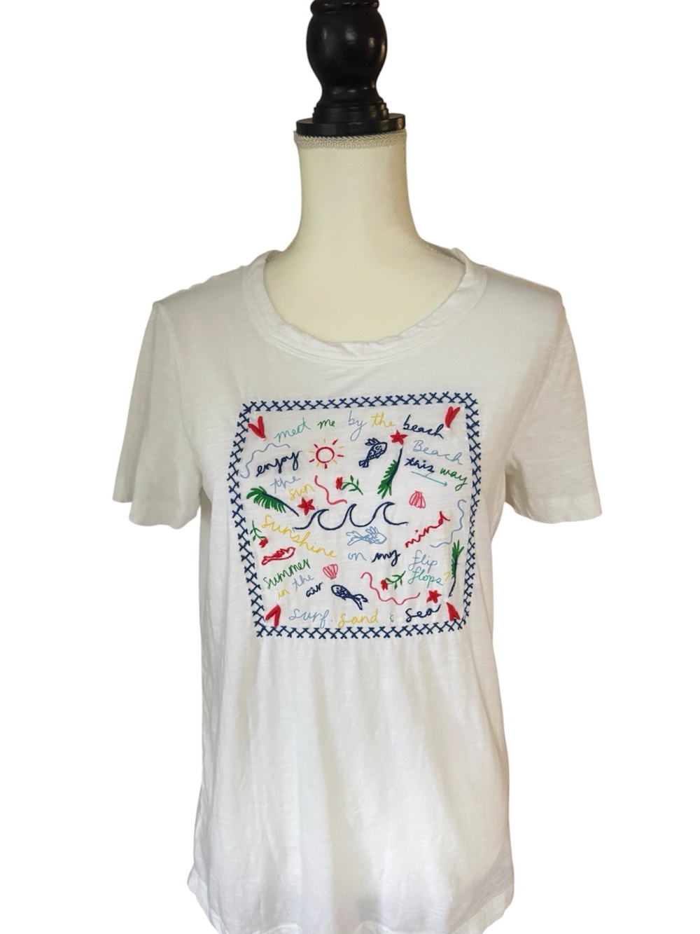 LOFT White Embroidered Graphic Tee Size Medium Coastal Beach 100% Cotton Top